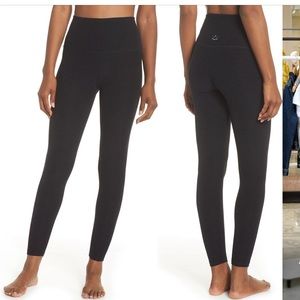 Beyond yoga leggings